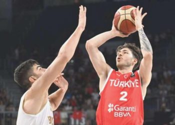 Bulgaristan’ı yenen 12 Dev Adam yarı finalde!