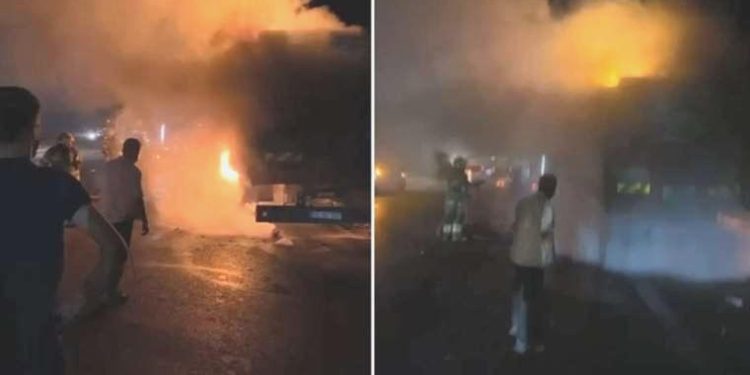 Bursa’da arı yüklü kamyon alev alev yandı