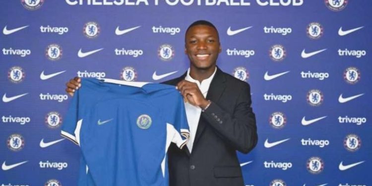 Chelsea rekor fiyatla Moises Caicedo’yu takımına kattı