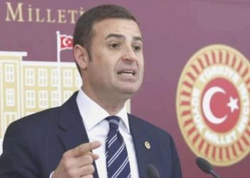 CHP’li Ahmet Akın’dan AKP’ye ‘deprem vergisi’ yansısı: ‘Kentsel dönüşüm değil rantsal dönüşüm!’