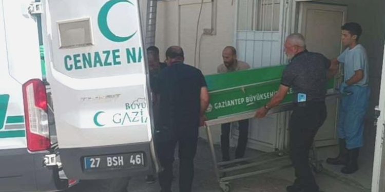 Çocukların hengamesine büyükler karıştı: 1 meyyit, 3 yaralı