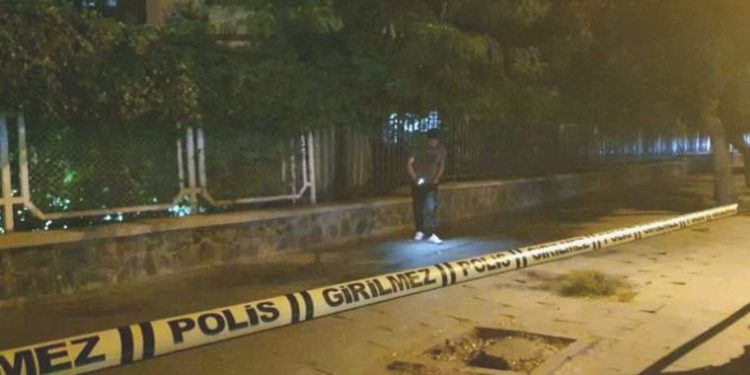 Diyarbakır’da taşlı, sopalı, silahlı arbede: 2 yaralı