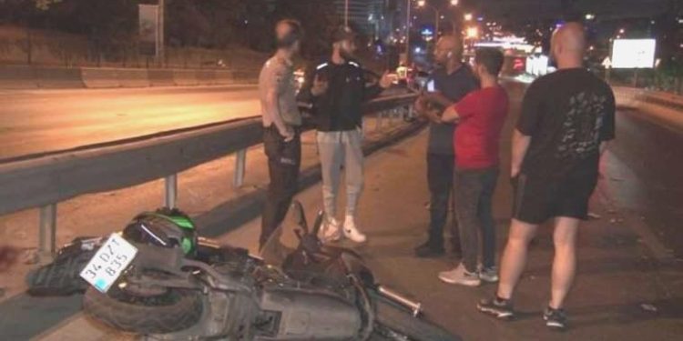 E-5’te 2 araç ve 1 motosiklet kazaya karıştı: 1 meyyit