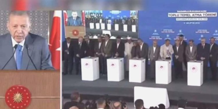 Erdoğan’dan milletvekiline canlı yayında azar: ‘Ne seyrediyorsun, butona bas’