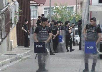 Eyüpsultan’da bir vakfa ilişkin yurt mahkeme kararıyla tahliye edildi