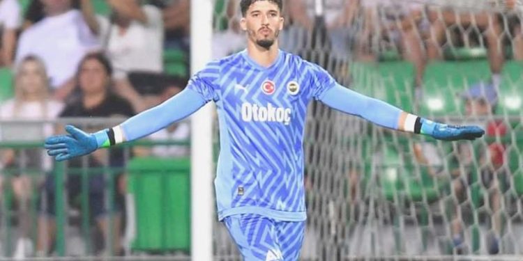 Fenerbahçe tribünlerinden Altay Bayındır’a reaksiyon