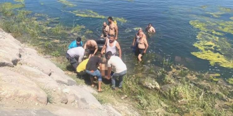 Fırat Irmağı’na giren baba ile oğlu boğularak hayatını kaybetti!