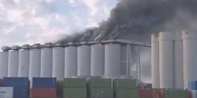 Fransa’da buğday silosunda yangın çıktı