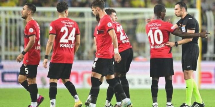 Gaziantep FK Teknik Yöneticisi Erdal Güneş: ‘Penaltı konumunu hakeme sordum’