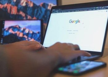 Google, cümlenin lisan bilgisi kuralına uymadığını söyleyecek