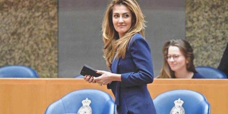 Hollanda’da Dilan Yeşilgöz’ün parti liderliği katılaştı, ülkenin birinci bayan başbakanı olabilir