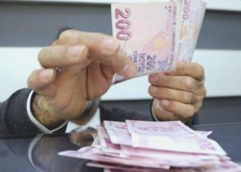 İktidar memur ve memur emeklisine resmi enflasyonun altında artırım sundu: Teklif isyan ettirdi