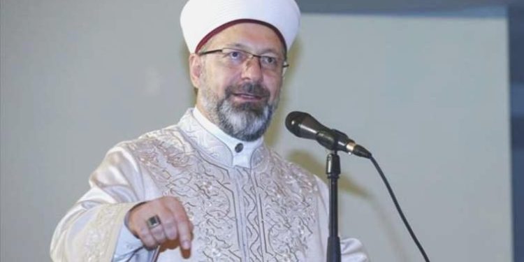 İlahiyatçı Nazif Ay Diyanet’in cuma hutbesini sert sözlerle eleştirdi