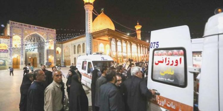 İran’da bir türbeye silahlı atak