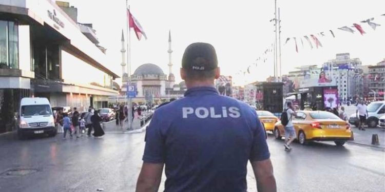 İstanbul Valiliği duyurdu: Asayiş kontrollerinde 960 kuşkulu yakalandı!