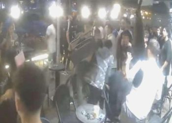 İstanbul’da kafeye silahlı hücum: Kurşun yağdırdı