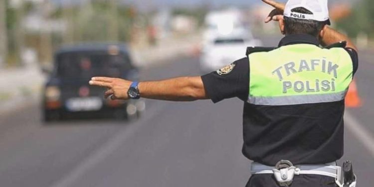 İstanbul’daki kontrollerde şoförlere 704 bin 432 lira ceza kesildi