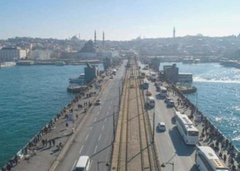 İstanbullular dikkat! Galata Köprüsü tek istikametli trafiğe kapatıldı