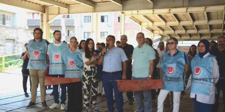 İzmir’de sağlıkçıların otopark isyanı: Otoparkı değil hizmet binasını yıkın!