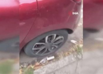 Kadıköy’de park halindeki lüks araçların lastikleri patlatıldı