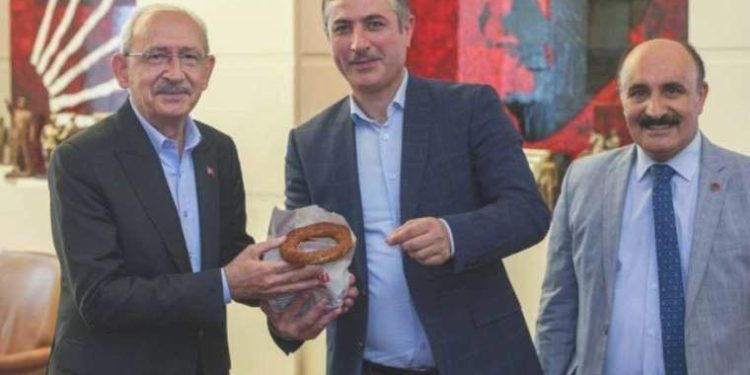 Kılıçdaroğlu esnaf odalarının temsilcileriyle görüştü