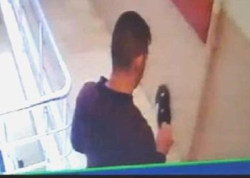 Konya’da ayakkabı hırsızlığı: Evvel kokladı, sonra çaldı