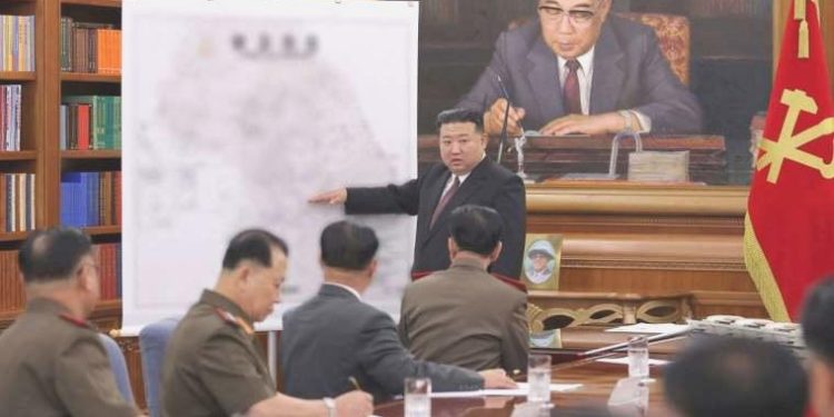 Kuzey Kore başkanı Kim Jong Un, orduya ‘savaşa hazır ol’ talimatı verdi