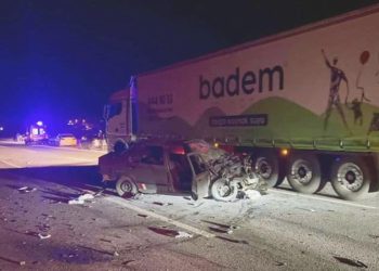 Lastik değişimi sırasında zincirleme kaza: 2 meyyit, 9 yaralı