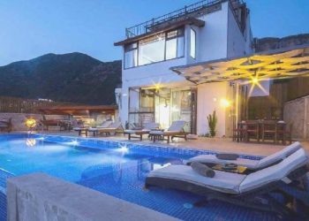 Lüks tatil tecrübesini yepisyeni bir boyuta taşıyan özel villalar