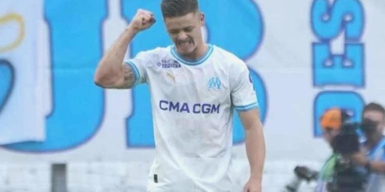 Marsilya açılışı 3 puanla yaptı!