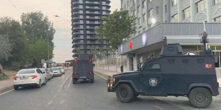 Mersin’de FETÖ’ye operasyon: 9 gözaltı kararı