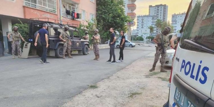 Mersin’de sabaha karşı ‘tefeci’ operasyonu: 2 gözaltı
