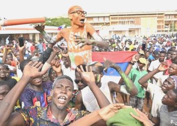 Nijer darbesi dünyanın geri kalanı için neden kıymet arz ediyor?