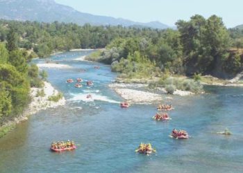 Resmi Gazete’de yayımlandı: Antalya, İzmir, Bodrum’daki denize sıfır yerler şirketlere tahsis ediliyor