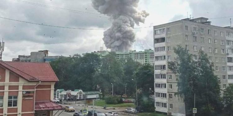 Rus ordusuna materyal üreten fabrikada patlama