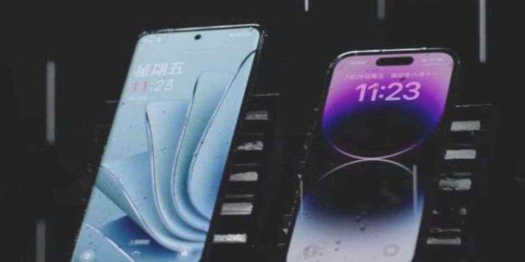 Sağanak yağış altında bile kullanılabilecek akıllı telefon