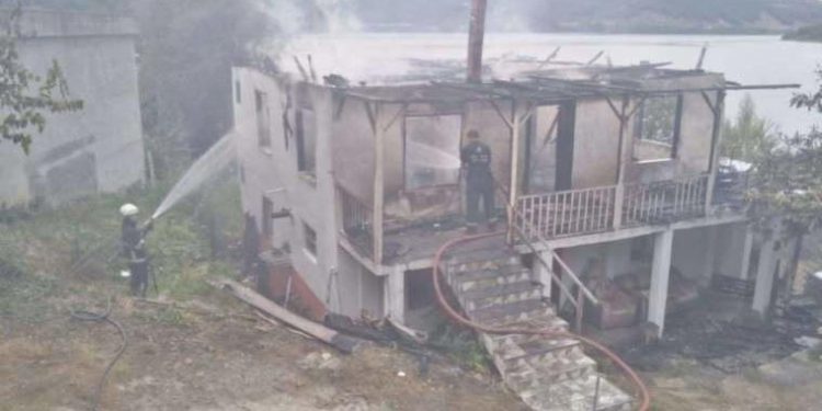 Samsun’da dehşetli olay! Akaryakıt bidonunu ocağa düşürdü, feci biçimde can verdi…