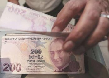 SGK Uzmanı Ali Tezel, iktidarın memur ve memur emeklisine sunduğu birinci teklifin akabinde konuştu: ‘Şehirlerin çöplüklerinde emeklileri görürüz…’