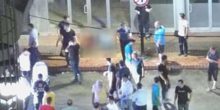 Sokak ortasında silahlı hücum: 1 kişi hayatını kaybetti