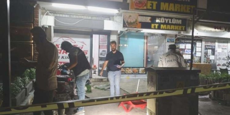 Tarsus’ta silahlı, bıçaklı ve sopalı yol arbedesi: 1 meyyit, 12 yaralı