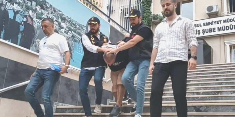 Tartıştığı bayanı pencereden atarak öldürdüğü öne sürülen avukat gözaltında