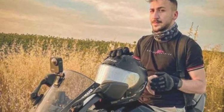 Toplumsal medya fenomeni Burak Can Taşan motosiklet kazasında hayatını kaybetti!