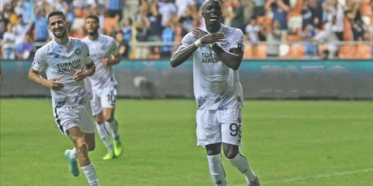 Türk grupları Avrupa’da 4’te 4 yaptı