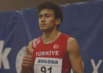 Ulusal atlet Ayetullah Demir Türkiye rekoru kırdı