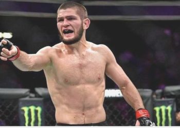 Ünlü dövüşçü Musk’ın koçluk talebini reddetti