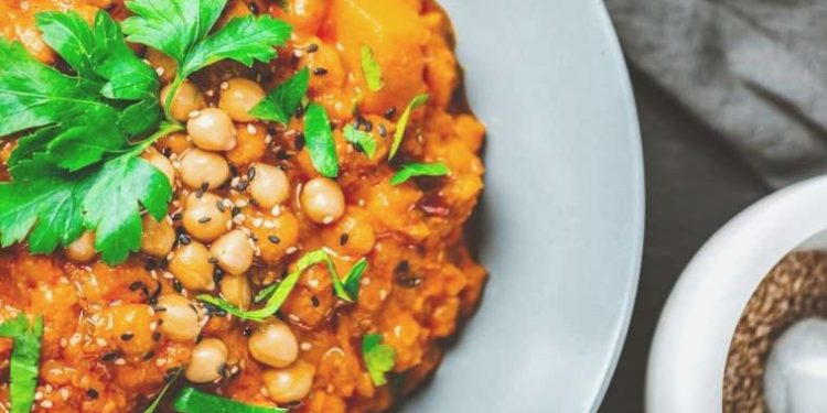 ‘Vegan beslenmeden fazla besin çeşitliliğini tercih edin’