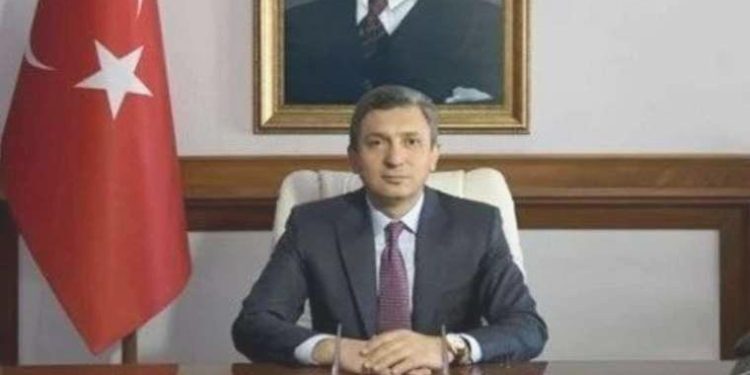 Yeni Antalya Valisi Hulusi Şahin kimdir, nereli, kaç yaşında? Hulusi Şahin hangi misyonlarda bulundu?