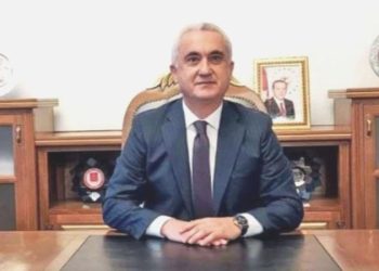 Yeni Muş Valisi Avni Çakır kimdir, nereli, kaç yaşında? Avni Çakır hangi misyonlarda bulundu?