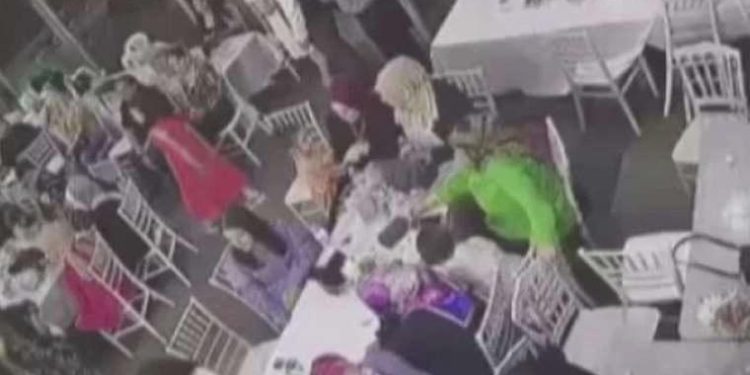 Zelzeleye nişan merasiminde yakalanan yurttaşların panik anları kamerada