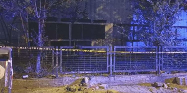 Zincir markette klima patladı: Bakım emekçisi ağır yaralandı